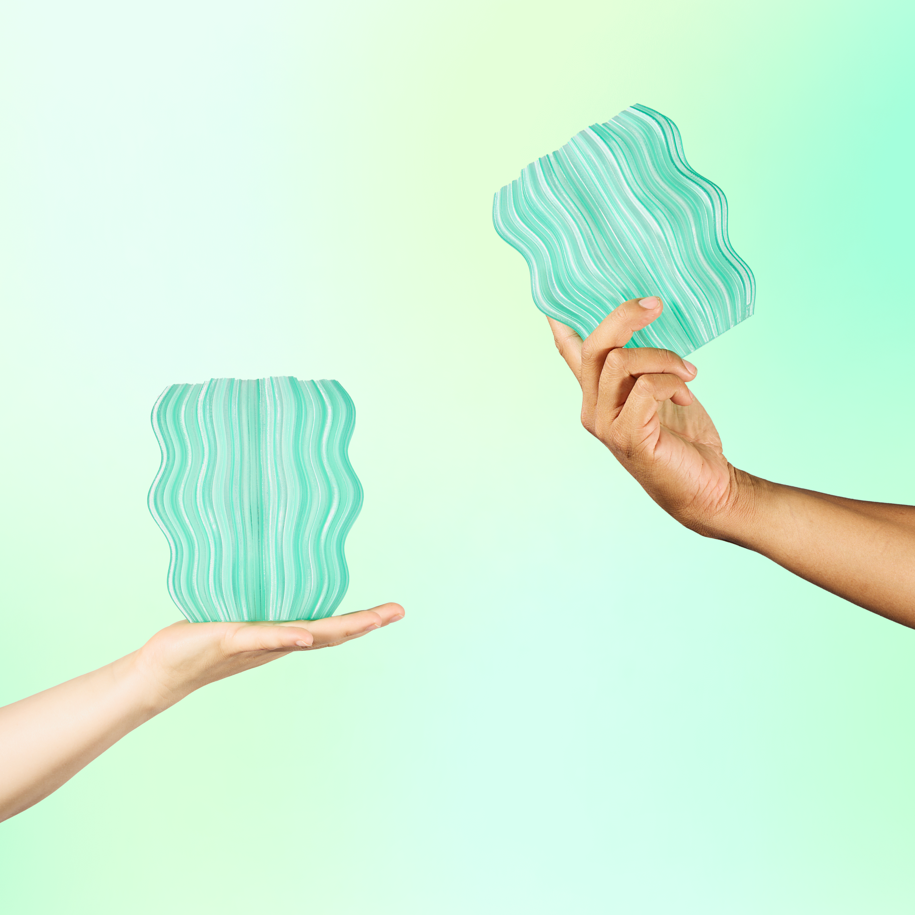 Mini Wavy Cordless Table Lamp – Stylish Bedside Lamp, Sculptural Accent Light for Small Spaces